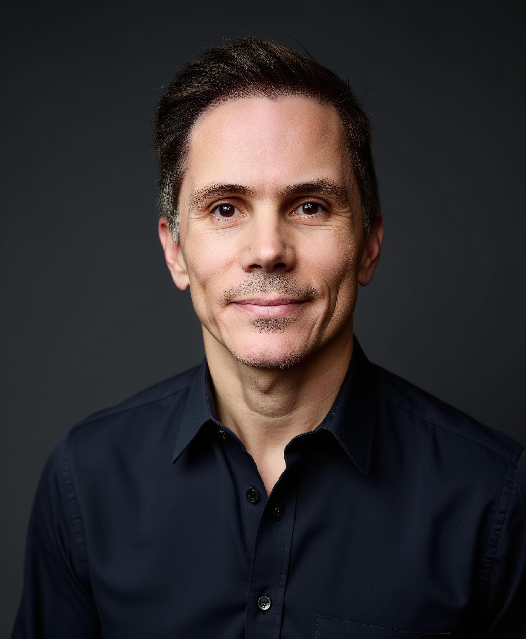 Leandro Maya — author photo